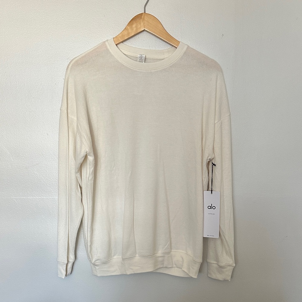 ALO Yoga Cream Long Sleeve Tee